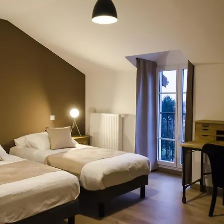 La Maternite 3* Villieu